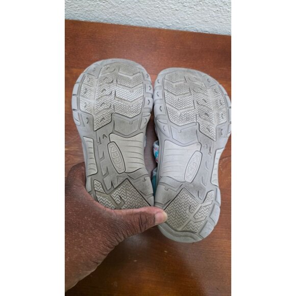 Keen Newport H2 Kids Sandals Size 5 Teal & Pink Camo Print Durable Rubber - Picture 8 of 9